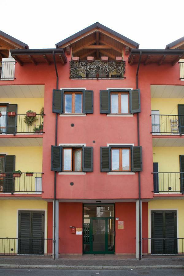 June 13Th Comfort Studio Apartment Omegna Bagian luar foto